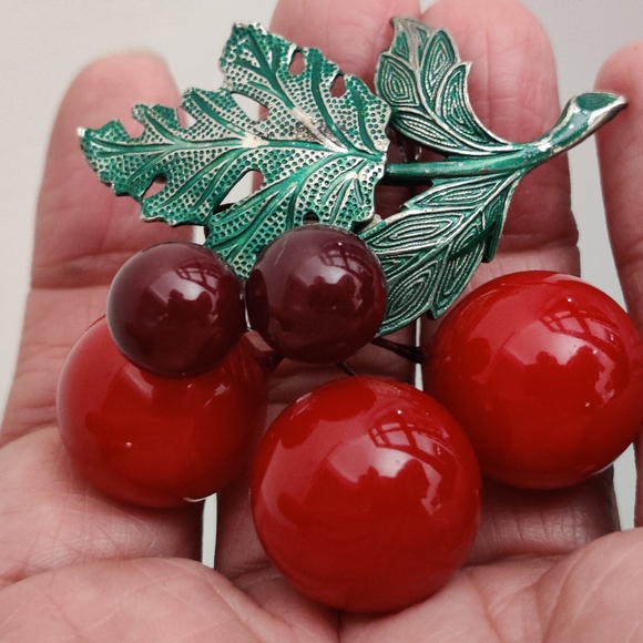 Vintage Figural Cherry Brooch - Picture 10 of 11